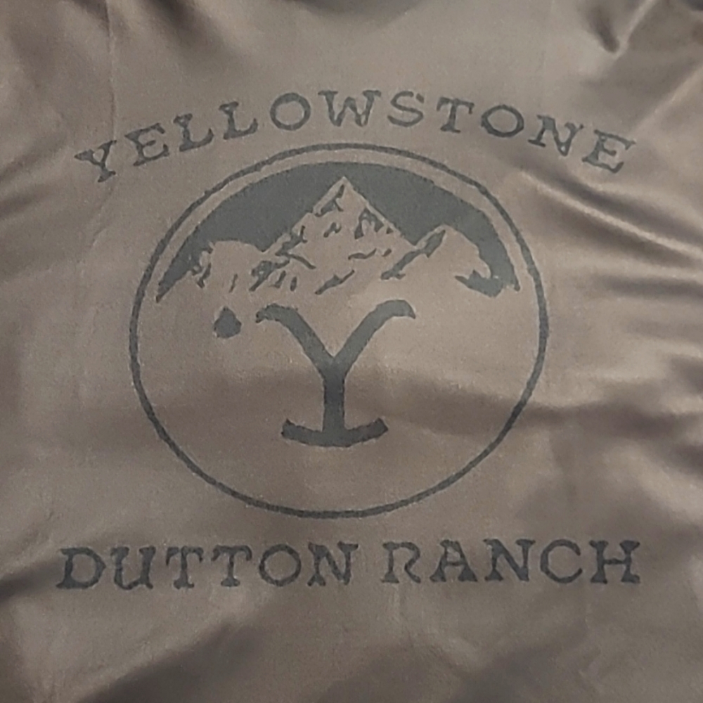 Mens XXL Yellowstone Long Sleeve Shirt with Hood.